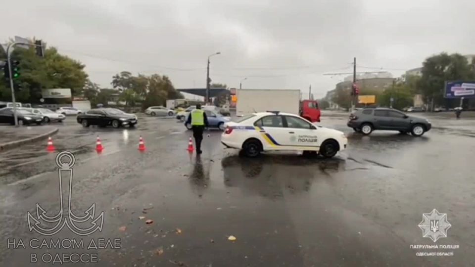 Внимание, Одесса! Из-за подтопления некоторые улицы временно закрыты: