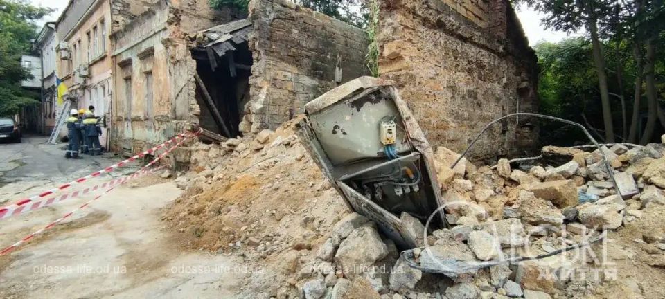 В Одессе обвалилась стена дома