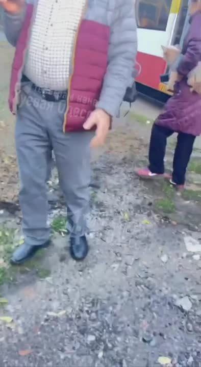 В Одессе прохожие и медики вырвали мужчину из рук военкома