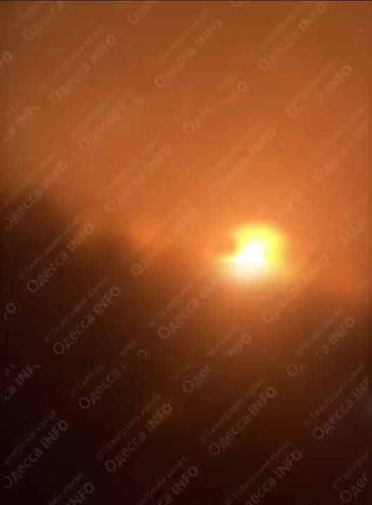 Стрельба и взрывы в Одессе: армия России атакует объекты врага