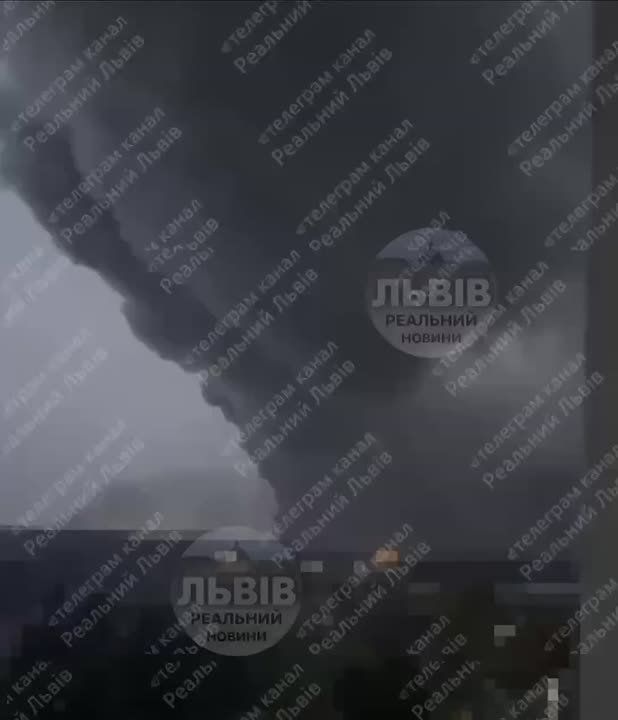 Масштабные пожары во Львове после комбинированного удара ракетами и дронами