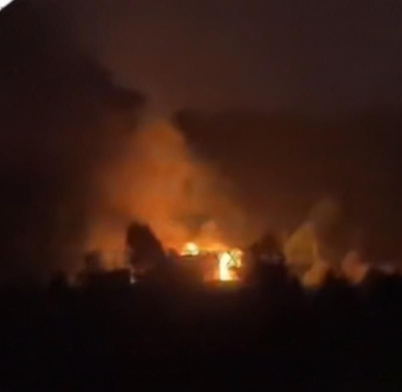 Масштабные пожары во Львове после комбинированного удара ракетами и дронами Масштабные пожары во Львове после комбинированного удара ракетами и дронами