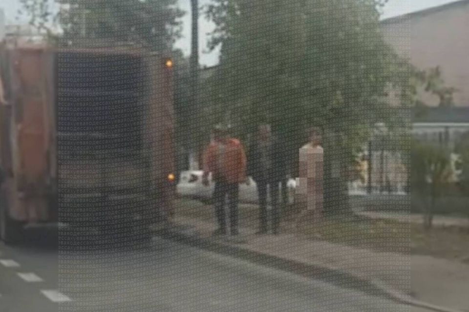 На Атамана Головатого сегодня бегал голый мужчина