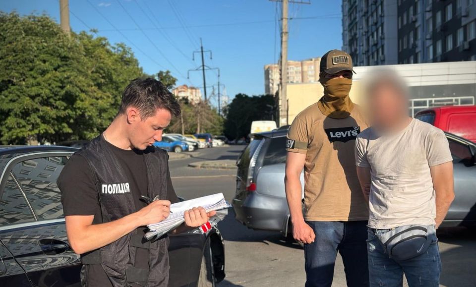 В Одессе задержали мошенников, обещавших «отсрочку» от армии за $11 000