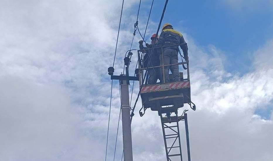 В Одесской области из-за непогоды 5,5 тысяч семей остались без света