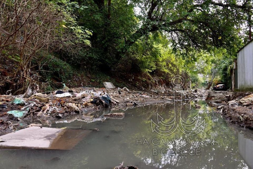 Одесса: последствия потопа Работы по устранению последствий разгула стихии продолжаются