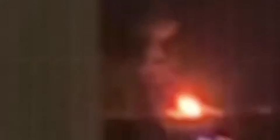 Кадры пожара после прилетов «Гераний» в Одессе