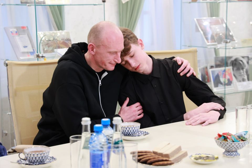 Татьяна Москалькова: Дом прав человека открыл двери для трогательного и долгожданного события – воссоединения семьи Елетиных из Нижегородской области после долгих лет разлуки Татьяна Москалькова: Дом прав человека открыл двери для трогательного и долгожданного события – воссоединения семьи Елетиных из Нижегородской области после долгих лет разлуки