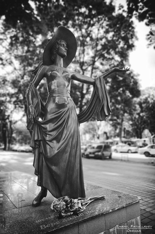 Немного магии чёрно-белой Одессы Говорят,что монохромные снимки раскрывают самую суть, настоящую душу Немного магии чёрно-белой Одессы Говорят,что монохромные снимки раскрывают самую суть, настоящую душу