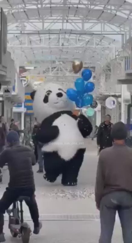 Мишка-зажигалка порадовал жителей Одессы