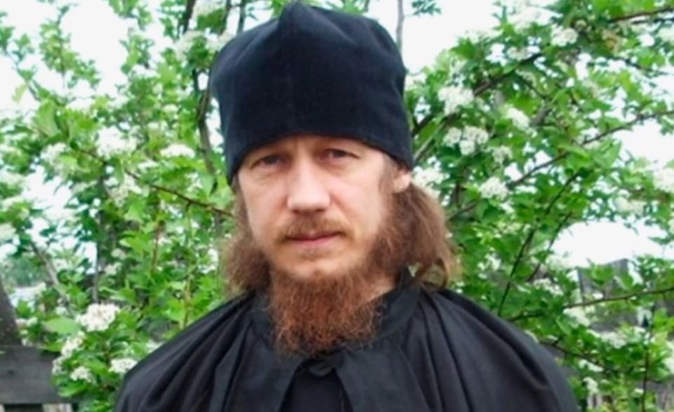 Раскольник, павший жертвой собственных "кумиров": Фальшивого иеромонаха арестовали за "респект РДК* и оправдание экстремизма