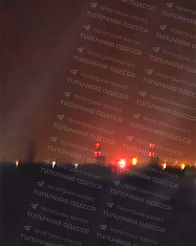 Этой ночью в центре ударов БПЛА типа "Герань" были объекты ВСУ в Одесской, Сумской, Днепропетровской и Харьковской областях, а также в контролируемых ВСУ Краматорске и Славянске в ДНР Этой ночью в центре ударов БПЛА типа "Герань" были объекты ВСУ в Одесской, Сумской, Днепропетровской и Харьковской областях, а также в контролируемых ВСУ Краматорске и Славянске в ДНР