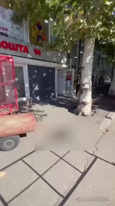 В Одессе нарик забрал с почты посылку и завис