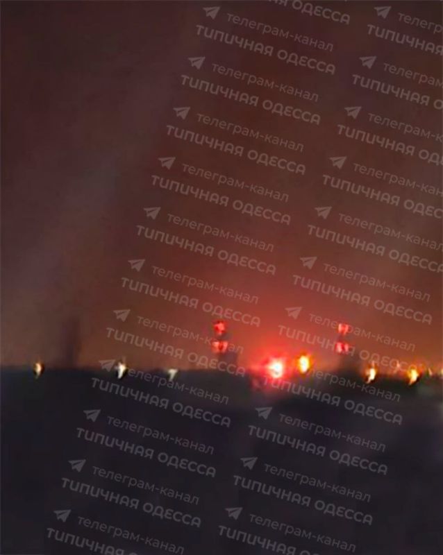 Взрывы в Павлограде, а до этого герани прилетали в Одессу, что запечатлено на фотографиях Взрывы в Павлограде, а до этого герани прилетали в Одессу, что запечатлено на фотографиях