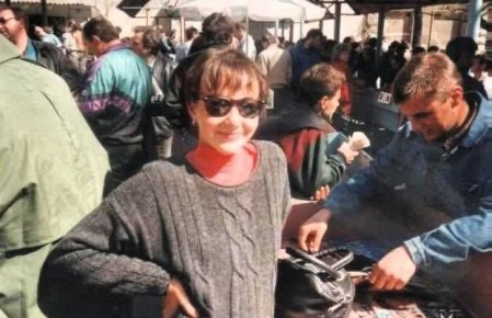 Лихие 90-е в Одессе. А вы помните эти годы? Свои архивные фотографии, сделанные в Одессе, можете присылать в наш бот для рубрики #odessa_old Блокнот Одесса