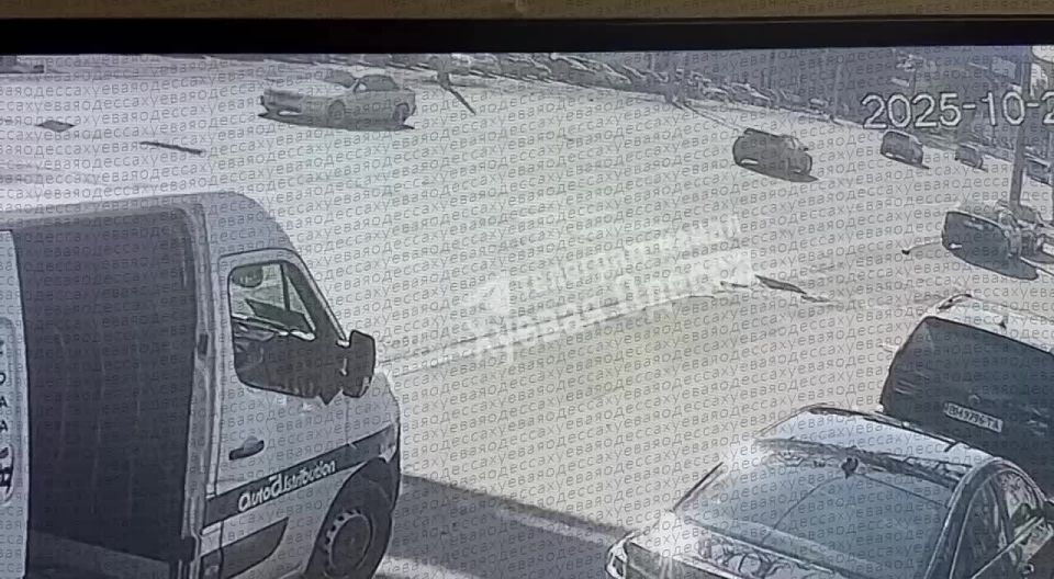 На Николаевской заметили крутого парковщика