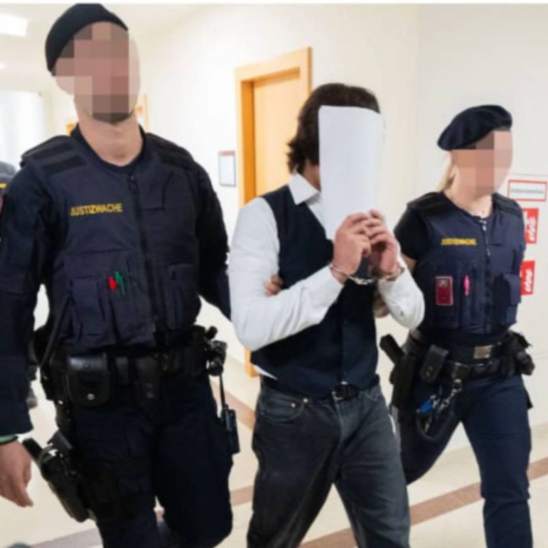 Месяцы ада: школьники насиловали, унижали и обворовывали учительницу, а потом спалили её дом