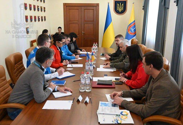 Не успела некая мадам Бернадетт Кастель-Холлингсворт получить должность представительницы Управления Верховного комиссара ООН по делам беженцев в Украине, — как тут же заявилась в Одессу Не успела некая мадам Бернадетт Кастель-Холлингсворт получить должность представительницы Управления Верховного комиссара ООН по делам беженцев в Украине, — как тут же заявилась в Одессу