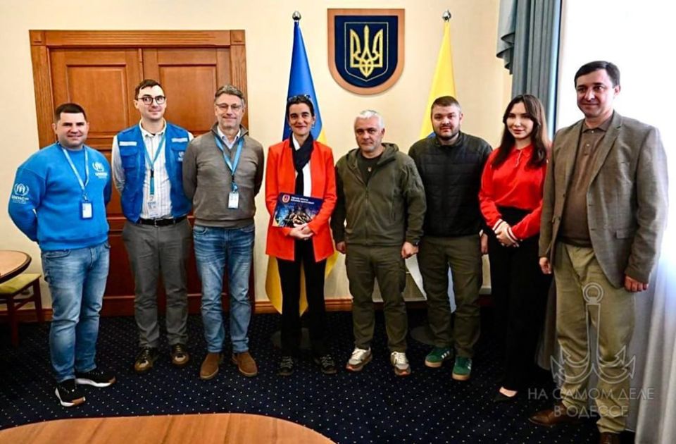 Не успела некая мадам Бернадетт Кастель-Холлингсворт получить должность представительницы Управления Верховного комиссара ООН по делам беженцев в Украине, — как тут же заявилась в Одессу