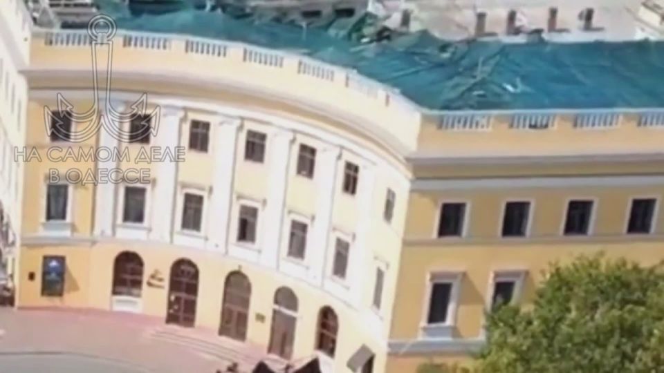 Одесса-мама, мирных снов. — Сима, а шо ты делаешь сегодня вечером? Ты только ничего плохого не подумай, но если подумаешь, то