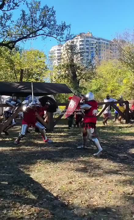 В Одессе проходит настоящий рыцарский турнир