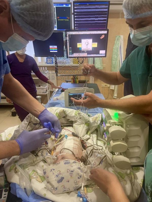 Уникальное хирургическое вмешательство спасает жизнь младенцу в Одессе