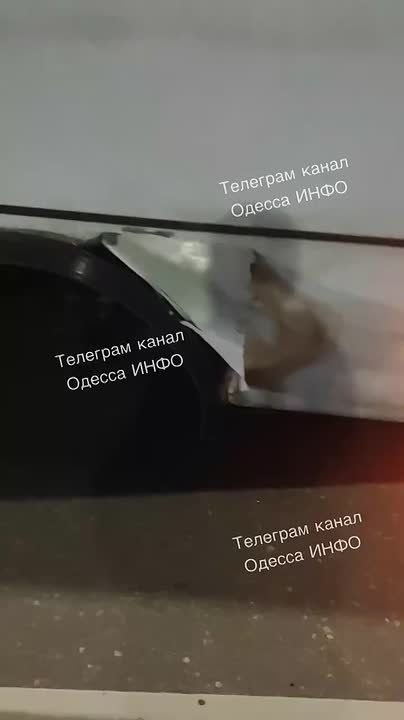 В Одессе маршрутка потеряла колёса на ходу