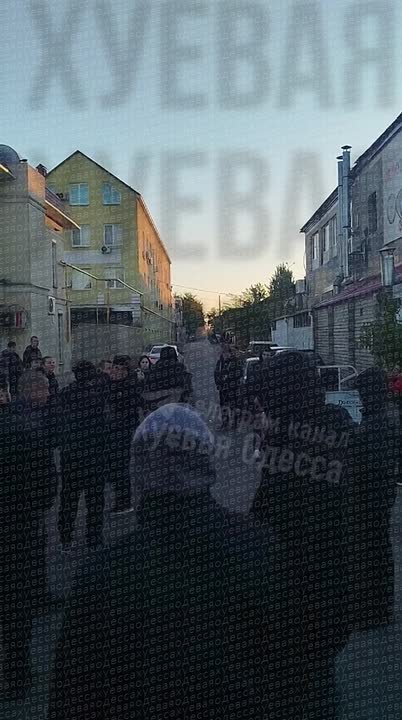 «Напомнили, кому присягу давали»: очевидцы о массовой драке с ТЦК в Одессе
