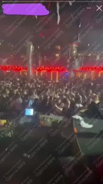 В одесском клубе Palladium включили песню российских исполнителей