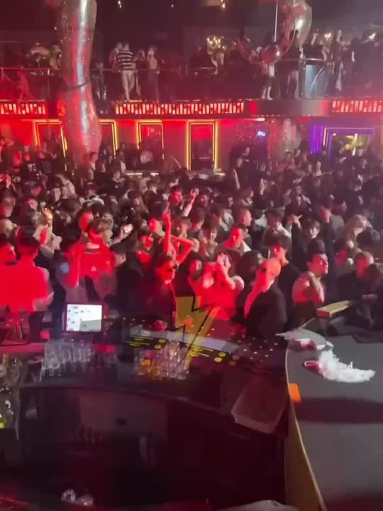 В Одессе полиция провела рейд в ночном клубе из-за русской музыки