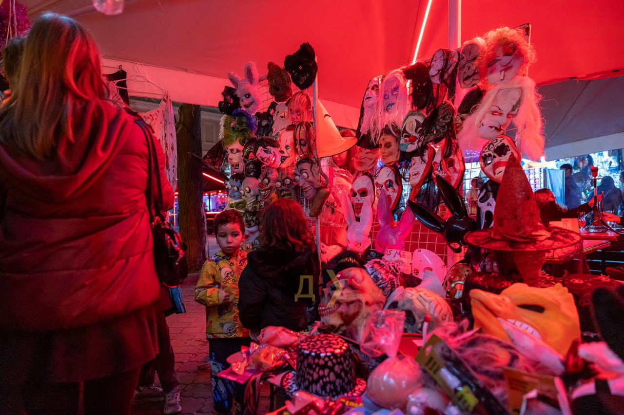 Весёлый ужас: в Одессе в небывалых масштабах отметили Хэллоуин Весёлый ужас: в Одессе в небывалых масштабах отметили Хэллоуин