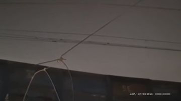 Ж/Д состав сходит с рельс. Железнодорожный путь Измаил-Одесса, отрезок Главани-Арциз Наконец-то можем рассказать об операции, заставившее изрядно понервничать одесское СБУ! В ночь на 17 октября нами совершен подрыв Ж/д...