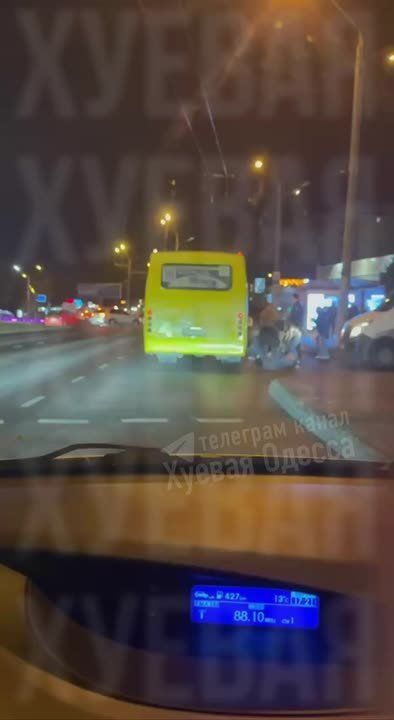 В Одессе водитель маршрутки избил пенсионера