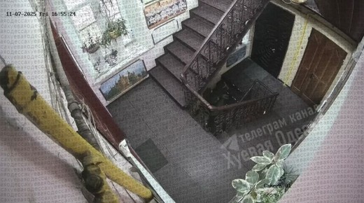 Мужик украл детские велосипеды и самокаты на Пантейлемоновской