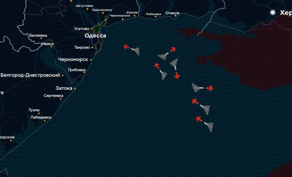 Группа БПЛА над Черным морем танцует вальс