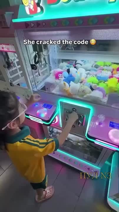 Эта девуля в жизни не пропадёт!