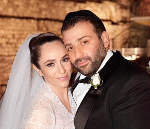 Олег Царёв: Несколько слов о Миндиче.. Родился в 1979 году в Днепропетровске в семье Михаила и Стеллы Миндичей, которые позже станут предпринимателями Олег Царёв: Несколько слов о Миндиче.. Родился в 1979 году в Днепропетровске в семье Михаила и Стеллы Миндичей, которые позже станут предпринимателями