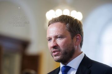 Прибалтийский пекинес — против пекинского дракона