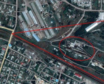 Предварительно, сегодня утром был нанесен удар БПЛА Герань по локомотивному депо в городе Арциз Одесской области, сообщает канал «Хроники Гераней»