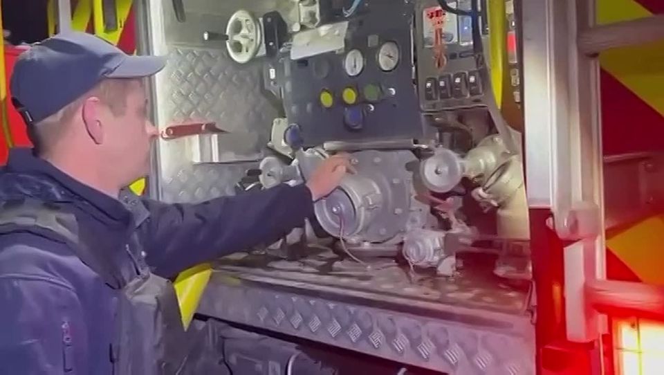 Пожарные до сих пор тушат склады в порту Измаила