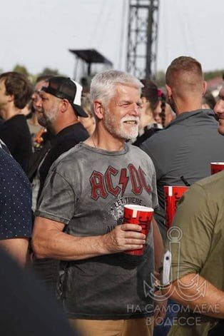 Дешёвая клоунада как способ пиара