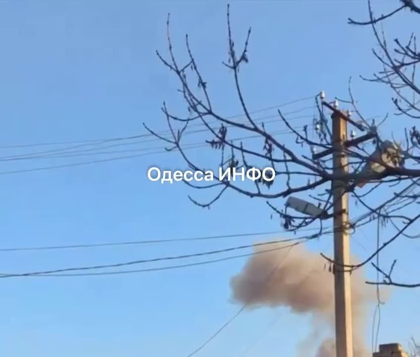 Продолжается атака беспилотников на Одессу