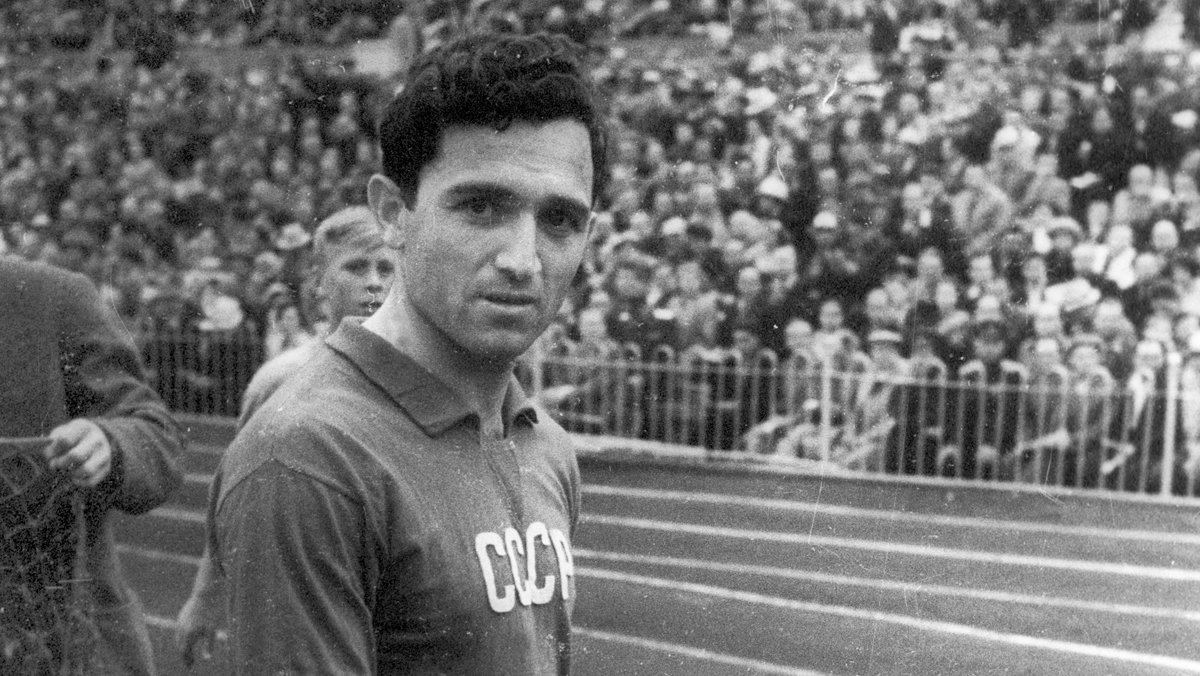 Легендарный тренер одесского «Черноморца» Никита Симонян умер на 100-м году жизни Легендарный тренер одесского «Черноморца» Никита Симонян умер на 100-м году жизни