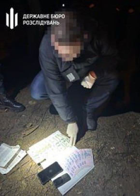 В Одессе двое ТЦКунов попались на вымогательстве: они останавливали мужчин на блокпостах и буквально разыгрывали спектакль в трёх актах