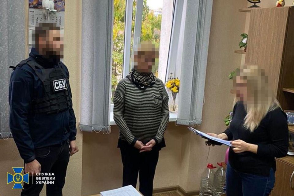 СБУ в Одессе задержала местную чиновницу, которая призывала к капитуляции и хвалила нашего Верховного