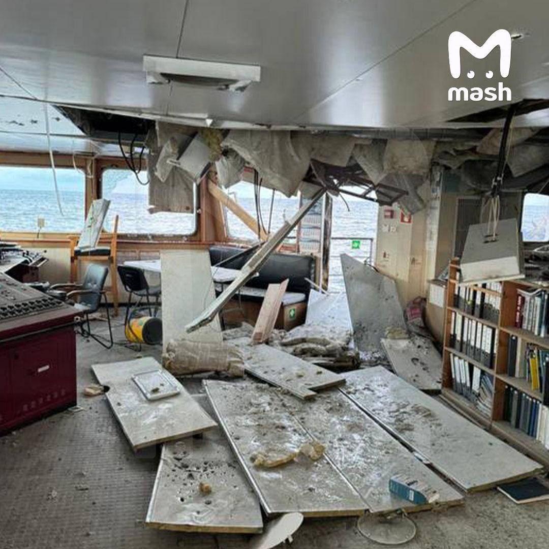 Сообщается, что российский танкер Midvolga 2, который сегодня был атакован в 80 милях от побережья Турции, был поражён именно беспилотным летательным аппаратом, а не безэкипажным катером, как происходило в предыдущих случаях Сообщается, что российский танкер Midvolga 2, который сегодня был атакован в 80 милях от побережья Турции, был поражён именно беспилотным летательным аппаратом, а не безэкипажным катером, как происходило в предыдущих случаях