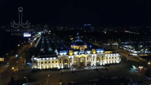 Одесса-мама, мирных снов. — Милочка, вы так часто заходите на мою страницу, шо я не могу понять: вы любовница моего мужа или таки жена моего любовника?