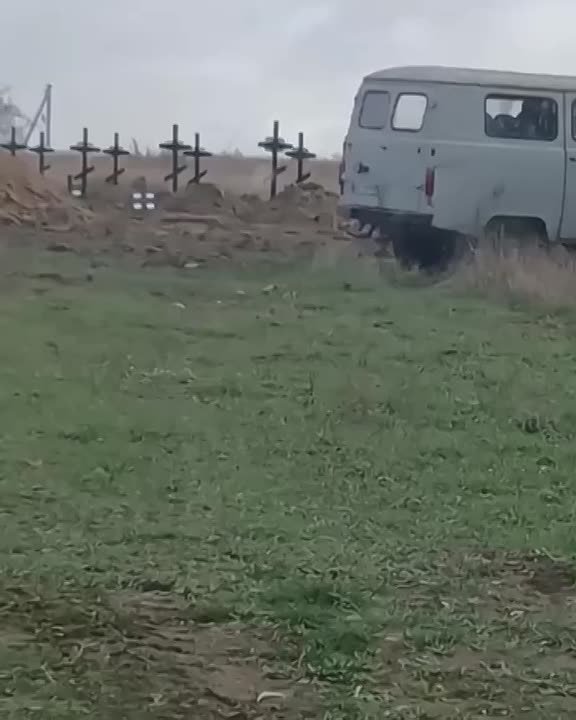 В Одесской области наблюдались скрытые захоронения военнослужащих ВСУ (без каких-либо надлежащих военных почестей, отсутствие государственных флагов и т.п.), погибших во время вооруженного конфликта (похороны осуществляли...