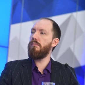 Александр Васильев: Как есть военная документалистика вообще, а есть Макс Фадеев и особенно его край бездны, так и с литературой о нашей войне есть Саша Жучковский с 85-ю дням и Мозговым, а есть всё остальное