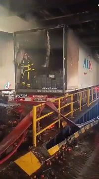 Выгоревший паром после удара Герани в Ильичёвске Одесской области